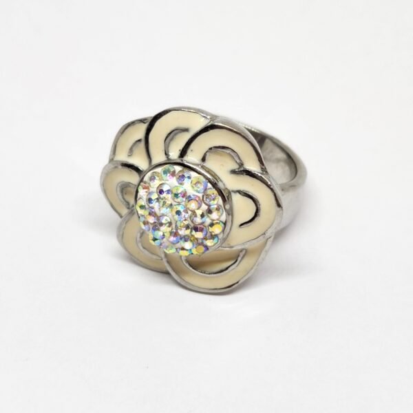 Anillo acero quirúrgico 316 esmaltado flor blanca con microcircones