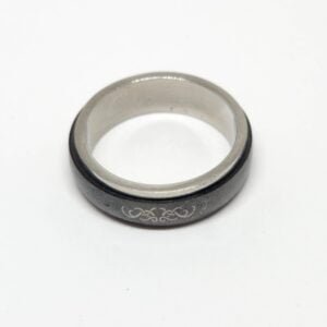 Anillo acero quirúrgico 316 esmaltado negro giratorio con guardas