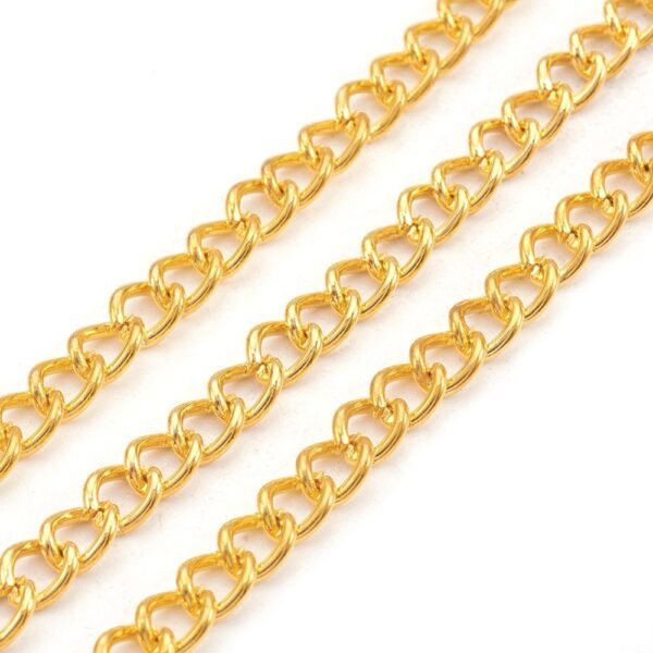 Cadena dorada de hierro con eslabón retorcido de 5x4mm