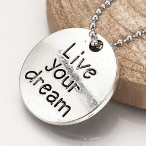 Dije Frase "live your dream" por 10 unidades
