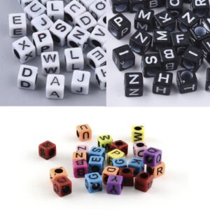 LETRAS PASANTES ACRILICAS  CUBO 6x6mm (POR 50 GRAMOS)