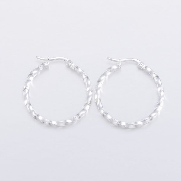 Par de argollas torzadas de acero aros blancos