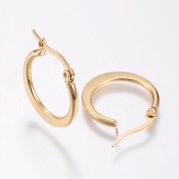 Par de aros argollas chatas de acero dorado 21mm