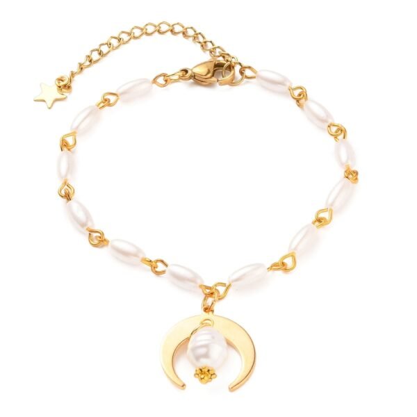 Pulsera dorada con perlas alargadas y dije de luna