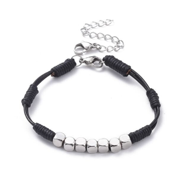 Pulsera de cuero con cubitos
