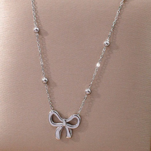 Collar moño