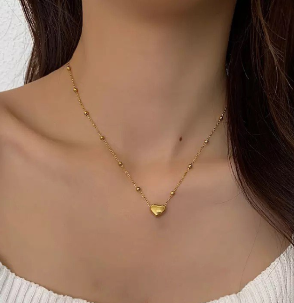 Collar corazón y bolitas