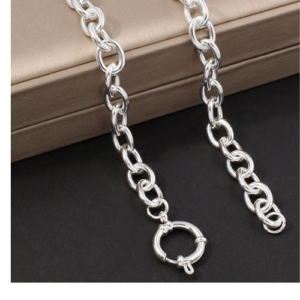 Collar de acero blanco