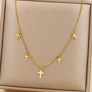 Collar cruces
