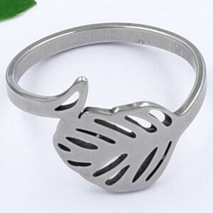 Anillo hoja (talle 6)