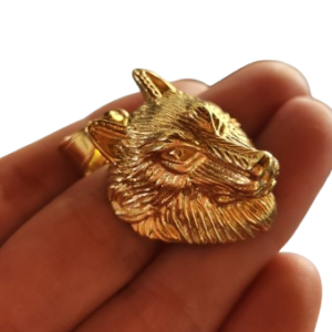 Dije dorado lobo