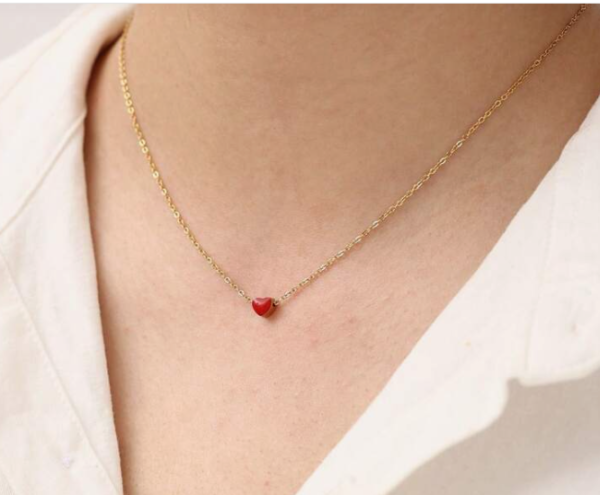 Collar corazón rojo