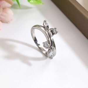 Anillo hojitas de circones