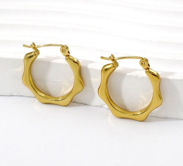 Aros ondulados argollas doradas