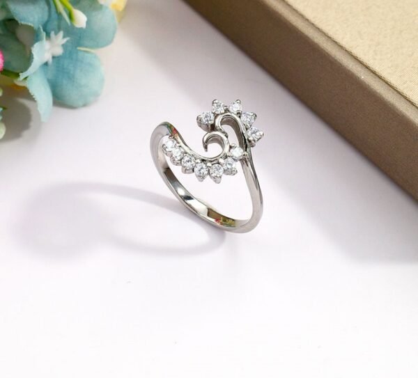 Anillo espiral con circones